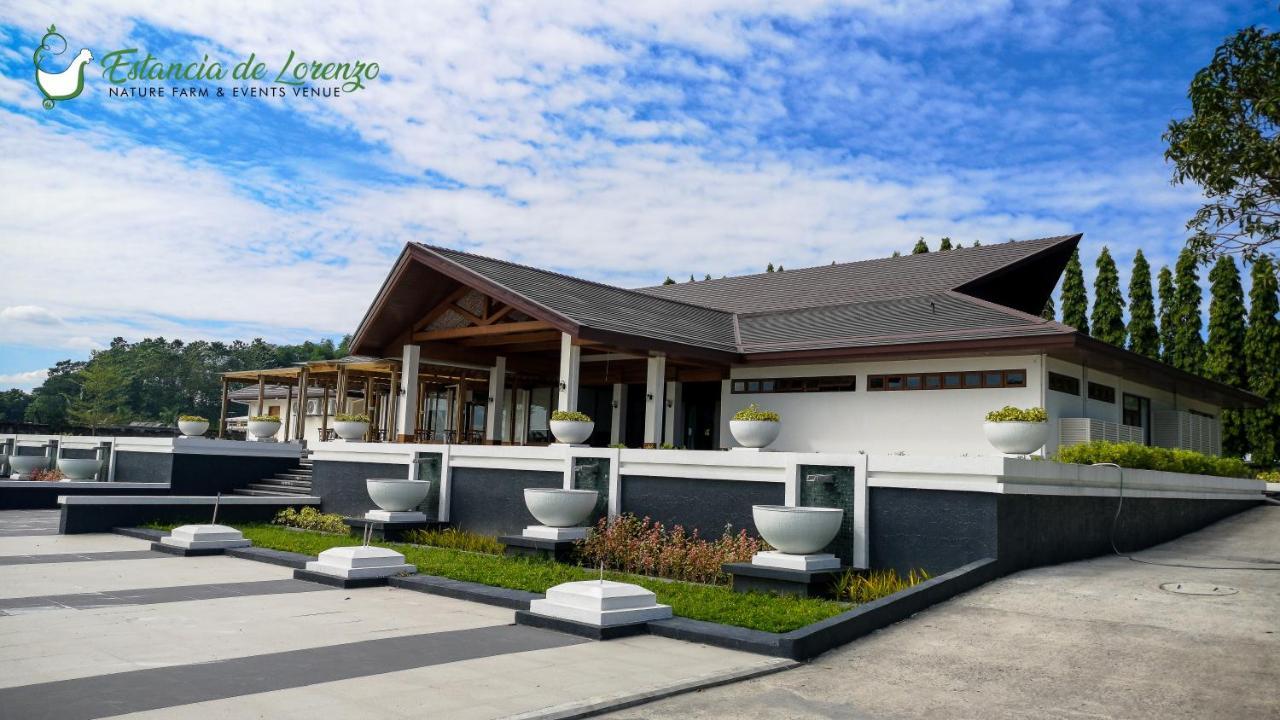 Estancia De Lorenzo Tarlac Esterno foto