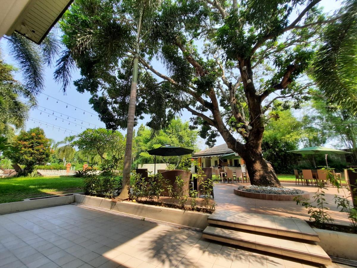 Estancia De Lorenzo Tarlac Esterno foto